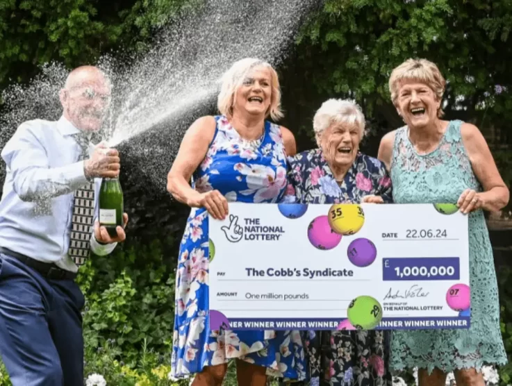 Familia care a ales aceleași numere la loterie din 1994 a câștigat 1 milion de lire sterline