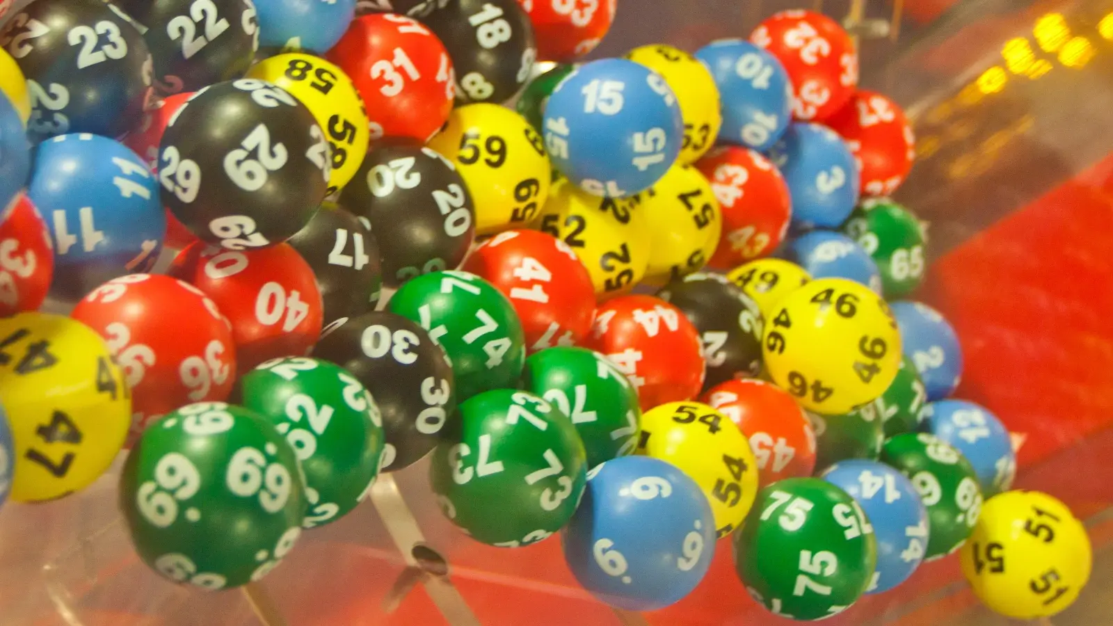 Rezultate Loto 02 Noiembrie 2025 –  Report la Joker de peste 7 milioane euro